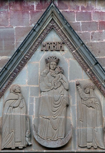 Façade pediment - Façade, nave & sanctuary