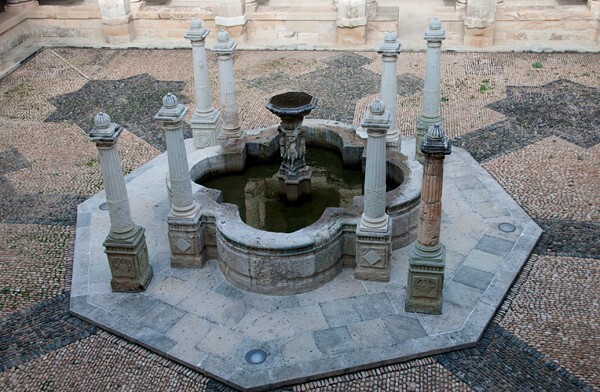 Cloister fountain - Cloister