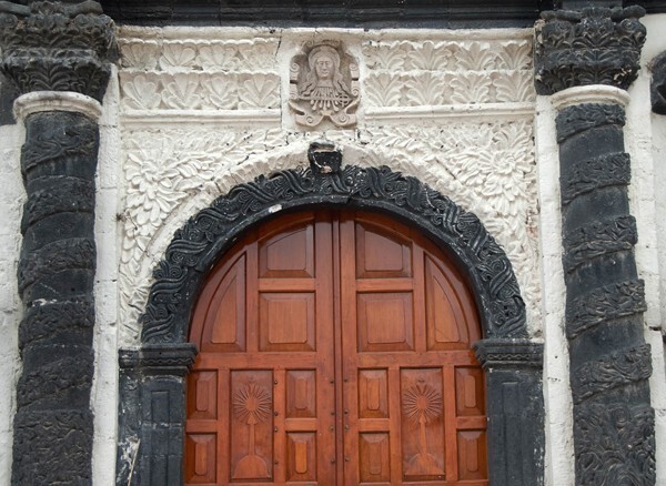 Santa Bárbara, façade portal - Santa Bárbara Tlacatecpan, México
