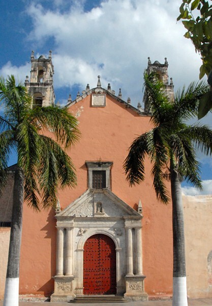 San Juan Bautista, façade & bell-towers - Motul, Yucatán