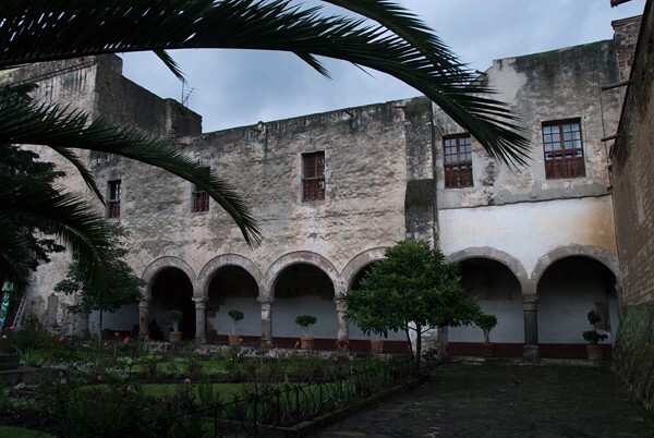 Portería - San Luis Obispo, façade, portería, cloister, porciúncula door