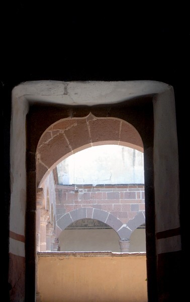 Cloister stairwell portal to upper cloister walk - San Martín