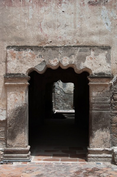 La Asunción de Nuestra Señora, convento mixtilinear portal - Tecamachalco, Puebla