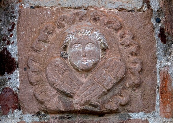San Miguel, façade, upper right entrecalle relief, cherub - San Miguel Ajusco, México