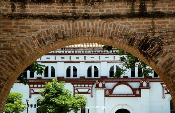 Exterior nave - Santo Domingo