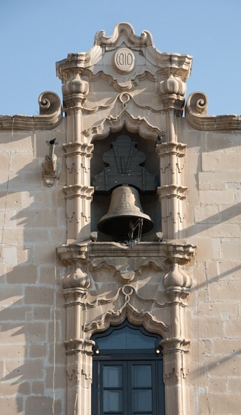Palacio de Gobierno, façade window & gable - Durango, Durango