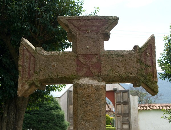 Santiago Apóstol, atrial cross, front crossing - Tupátaro, Michoacán