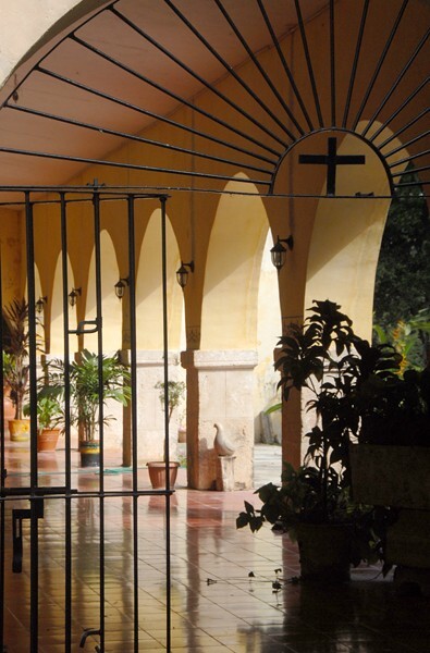 La Asunción, patio arcade - Chichimila, Yucatán