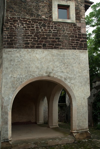 Convento latrine - Cloister, convento, capilla abierta & posas, atrial cross
