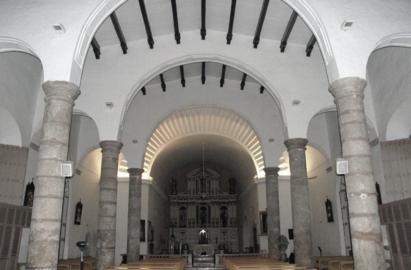 Basilica nave & log vault - Santiago