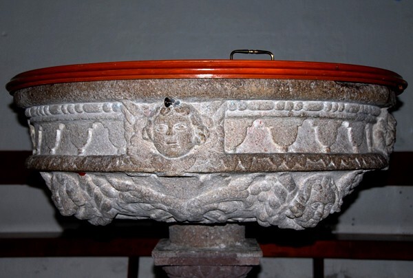 Santiago Apóstol, baptismal font - Tuxpan, Michoacán