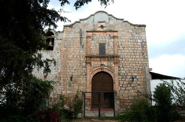 Church façade - Santa Marta, atrial cross