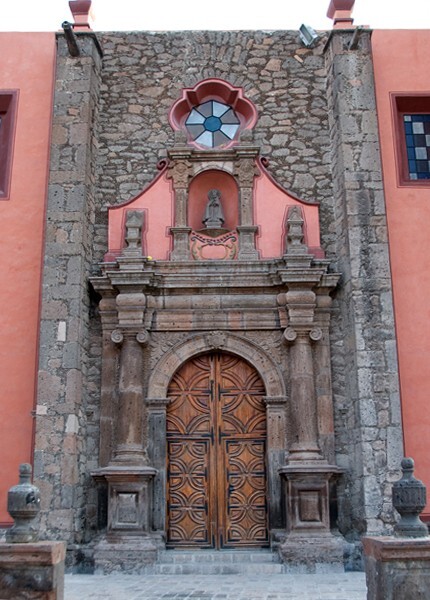 Santo Domingo, lateral portal - San Juan del Río, Querétaro