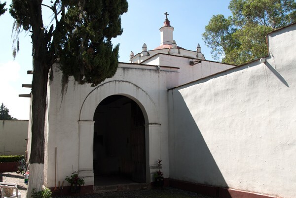 Capilla posa - Façade, lateral portal, gate cross, posa chapel, apse & atrial wall
