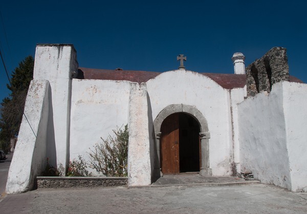 El Calvario, exterior nave & portal - Apizaquito, Tlaxcala