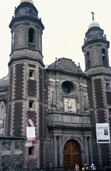 Façade & bell-towers - San Miguel Arcángel