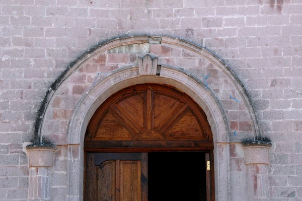 Santiago, façade portal archivolt - Zicuicho, Michoacán