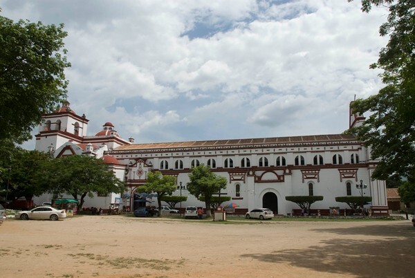 Exterior nave - Santo Domingo