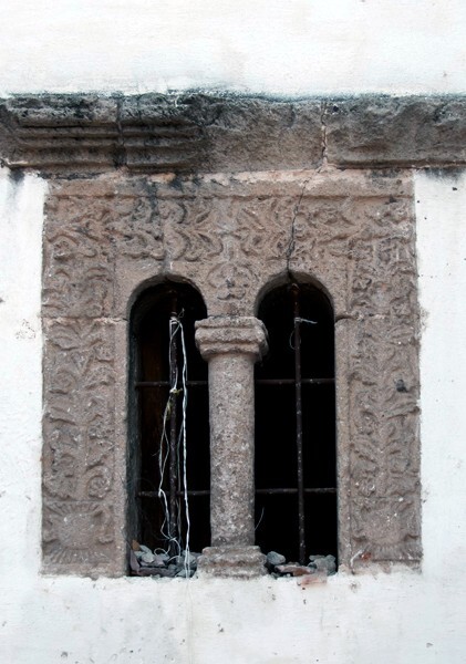 Bell-tower base ajimez - Hospital Real de los Naturales