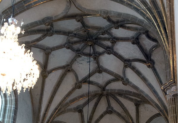 Sanctuary, ribbed vault - San José