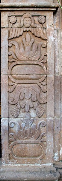 Façade portal, right pier relief - El Humilladero