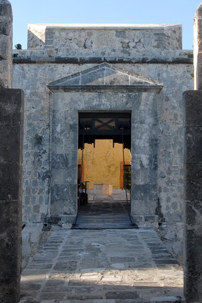 Fuerte de San Miguel, entrance portal - Fuerte de San Miguel