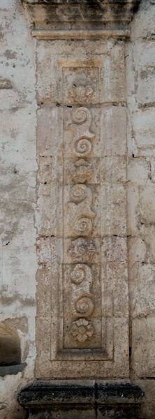 San Agustín, façade, main portal, left pilaster - Tepatetipa, Hidalgo