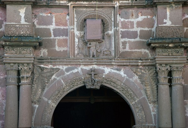Façade portal & entablature - San Jerónimo