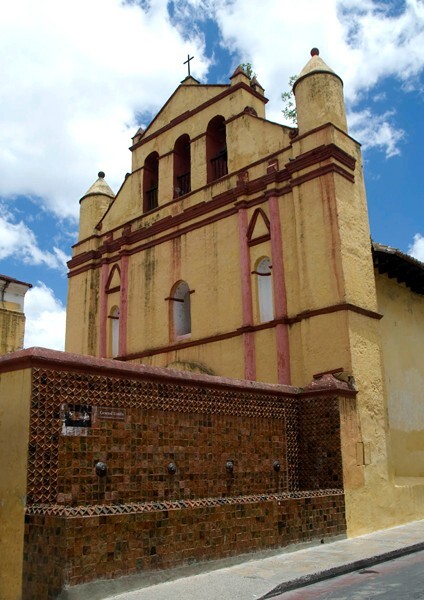 Façade & atrial wall - San Nicolás