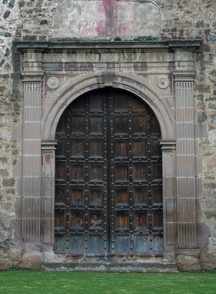 Porciúncula portal - San Luis Obispo, façade, portería, cloister, porciúncula door