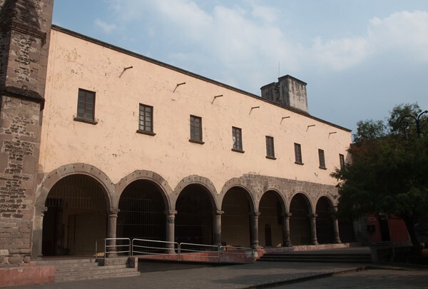 San Juan Bautista, portería - Coyoacán