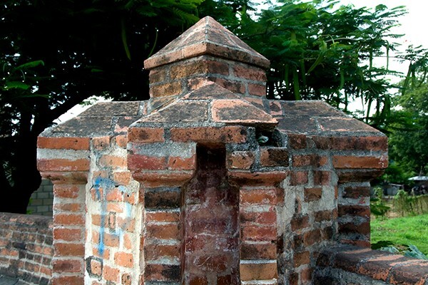 Puente mudéjar over Río Chiquito, buttress - Chiapa de Corzo, Chiapas