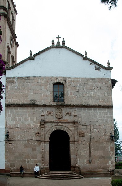 Capula, Michoacán, Santiago Apóstol, façade - Capula, Michoacán