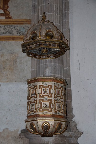 Pulpit - San Agustín, nave, capilla abierta & atrial cross