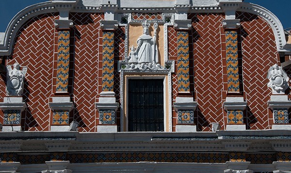 Façade, second tier relief & azulejos - San José
