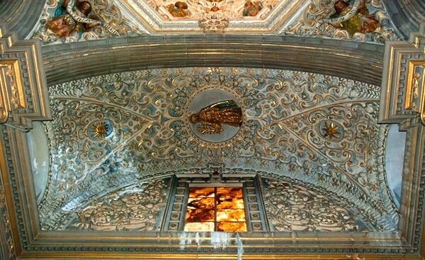 Transept vault, strapwork & lunette - Cupola, sanctuary, transepts & sotocoro