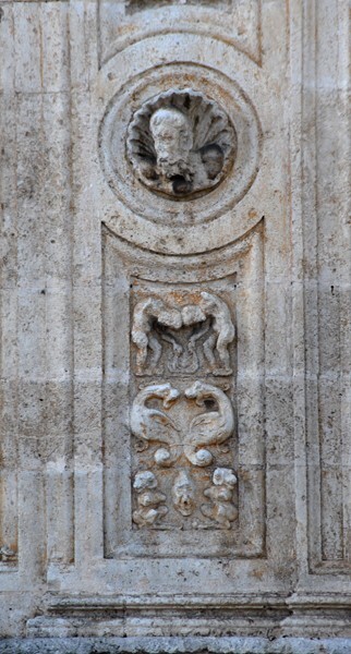 Casa de Montejo, façade portal, lower right pilaster - Casa de Montejo