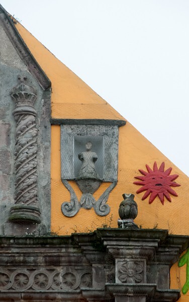 San Mateo, gable detail (right), sun - Chignautla, Puebla