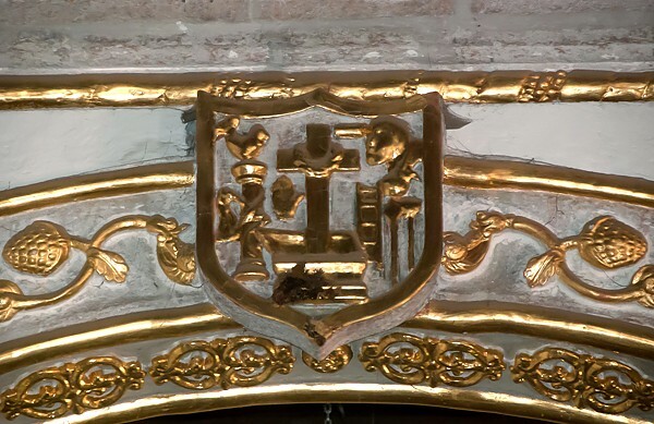 La Asunción de María, chancel arch closeup - Acaxochitlán, Hidalgo