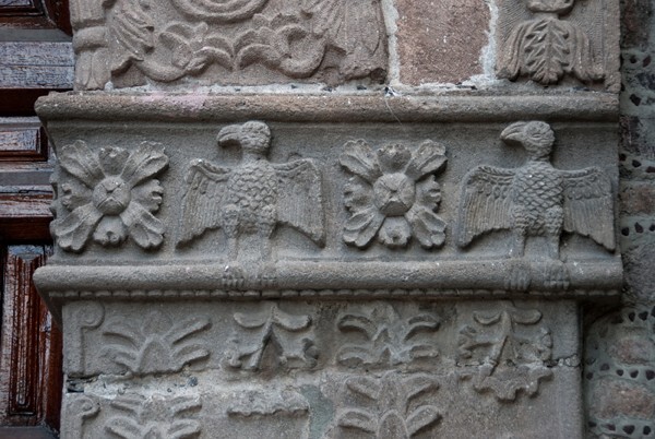 El Cristo Rey, façade, main portal, right pilaster impost - Tulpetlac, México
