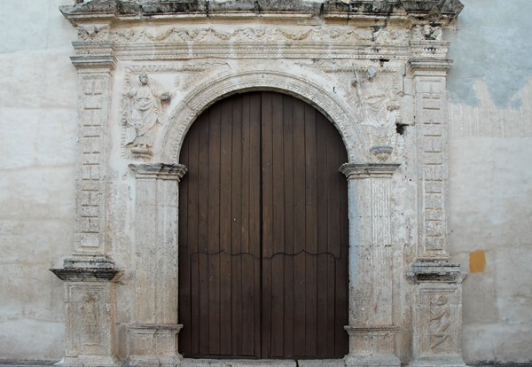 Santa Clara de Asís, façade, main portal - Dzidzantún, Yucatán