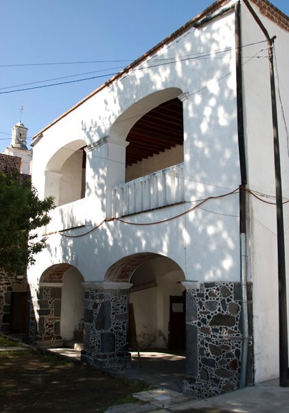 Santa María, patio loggia - Chiconautla, México
