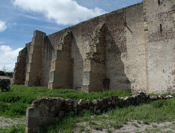 Exterior nave buttressing - San Andrés, façade, capilla abierta, portería, posas, atrial cross & nave
