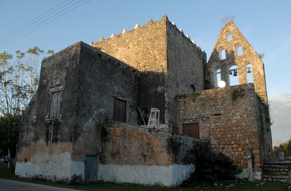 La Candelaria, apse (capilla abierta) - Tibolón, Yucatán