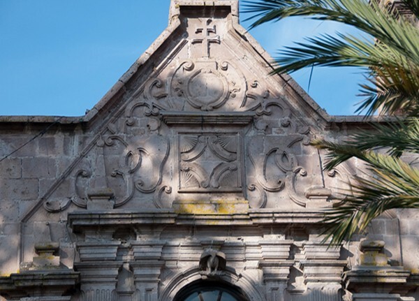 Façade gable - San Francisco Javier