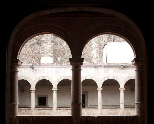 15_Actopan, Hidalgo, San Nicolás de Tolentino, upper cloister walk2 - San Nicolás de Tolentino, cloister