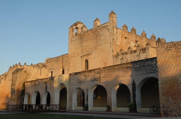 San Bernardino de Sena, façade & portería - Valladolid (Sisal), Yucatán