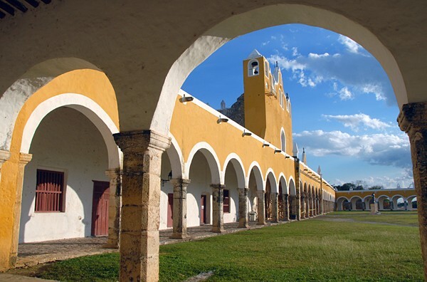 North & East atrio arcades - San Antonio de Padua
