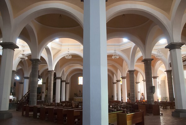 Capilla Real, arches & cupolas - San Gabriel, capilla real