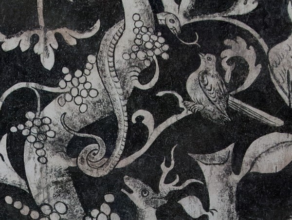 El Divino Señor, lower cloister walk mural, bird, serpent & deer - El Divino Señor, lower cloister ambulatory murals